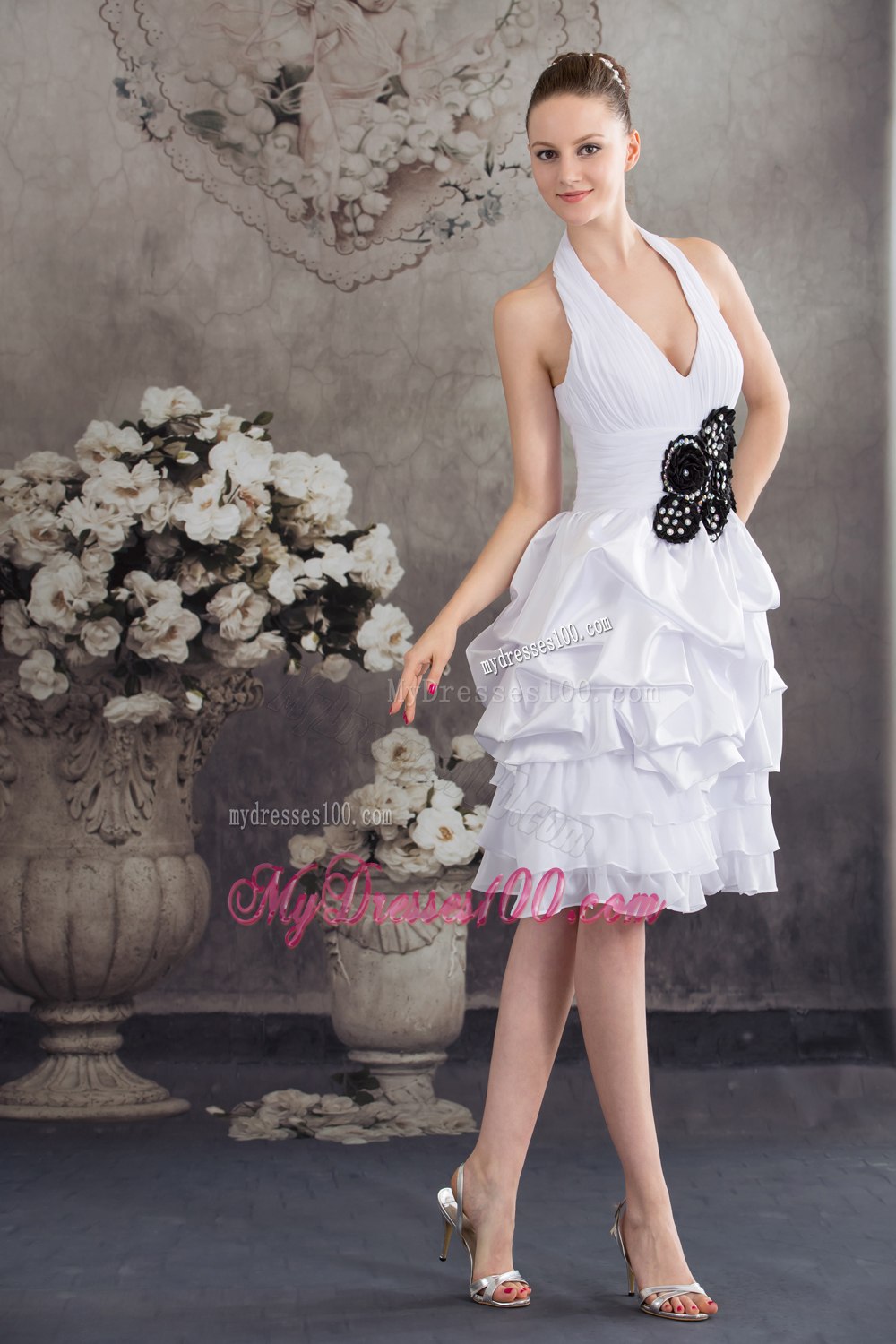 Black Hand Made Flowers Halter Top Princess Short Wedding Dress
