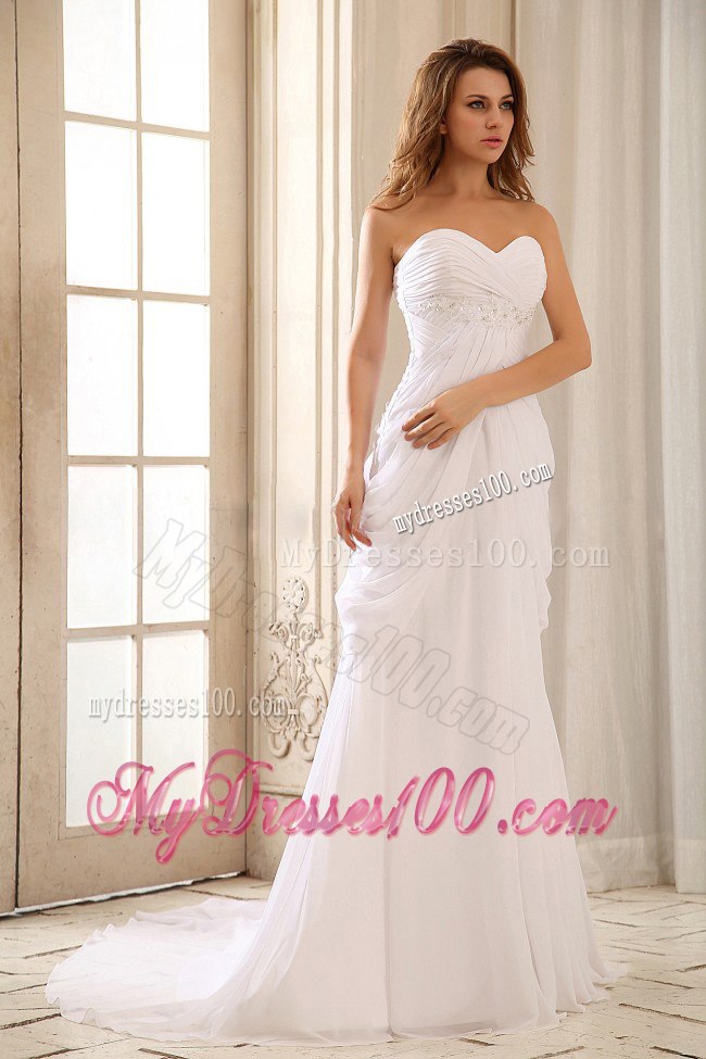 Column Beach Wedding Dress Sweetheart With Appliques and Ruched