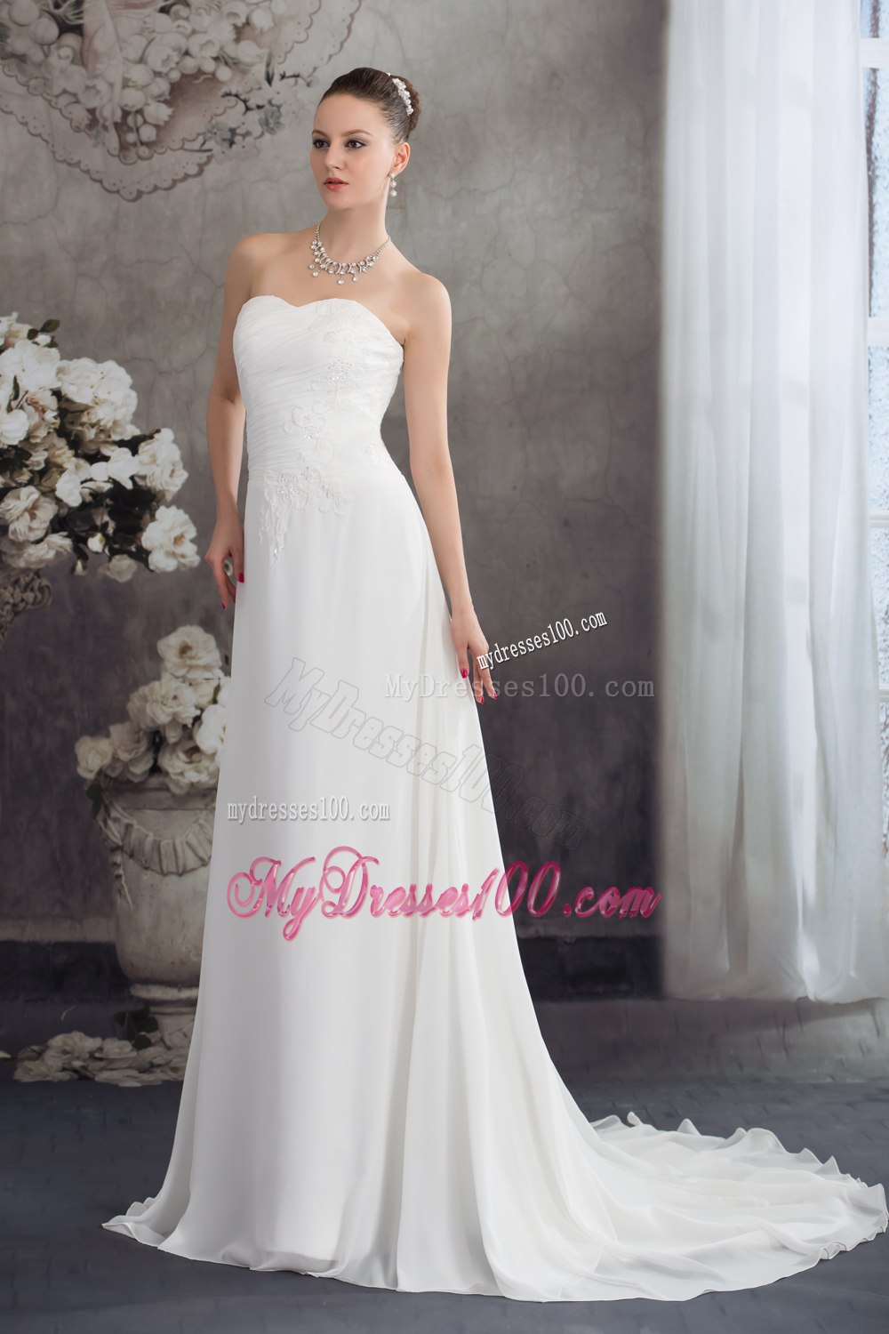 Empire Sweetheart Court Train Appliques Wedding Dress
