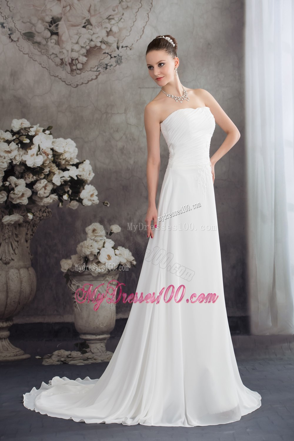 Empire Sweetheart Court Train Appliques Wedding Dress