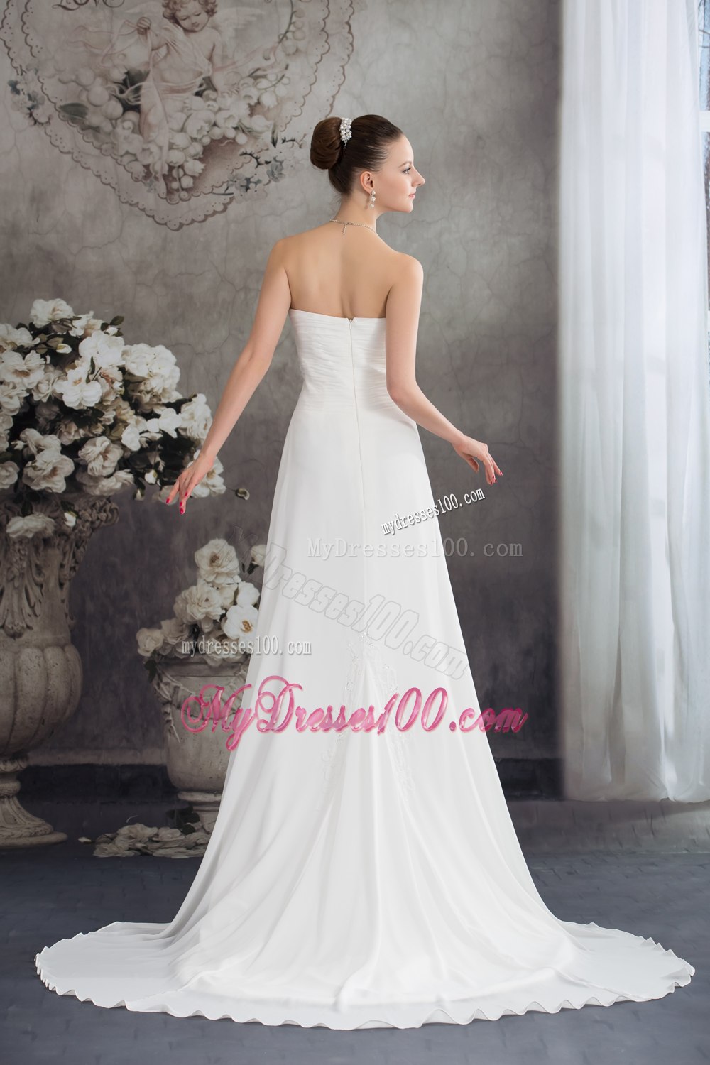Empire Sweetheart Court Train Appliques Wedding Dress
