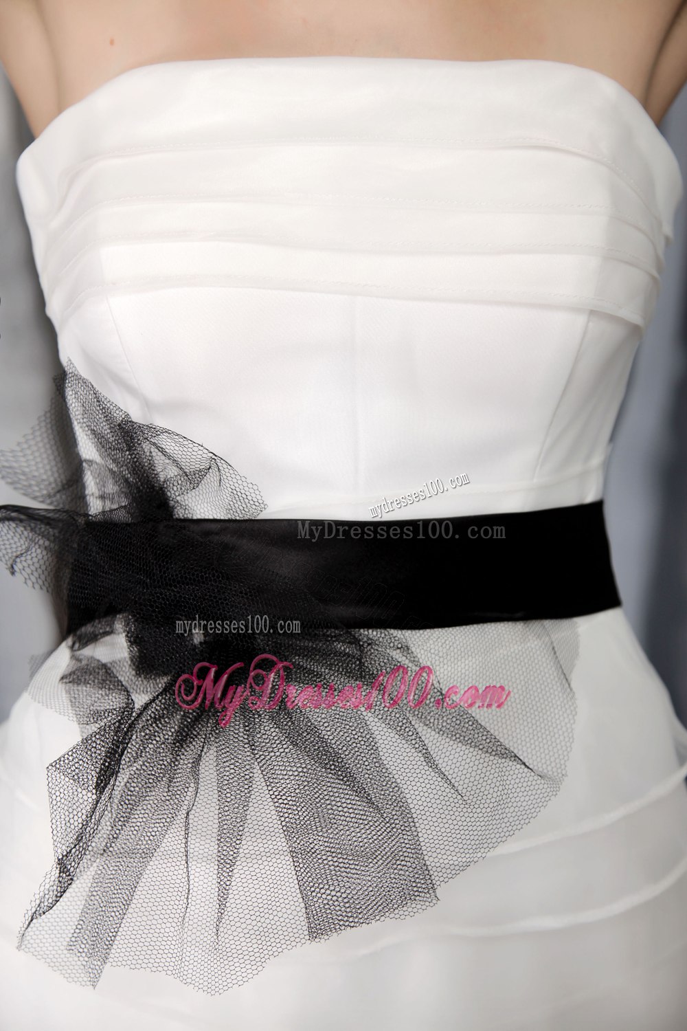 Exclusive Empire Strapless Floor-length Ruffles Garden Wedding Dress
