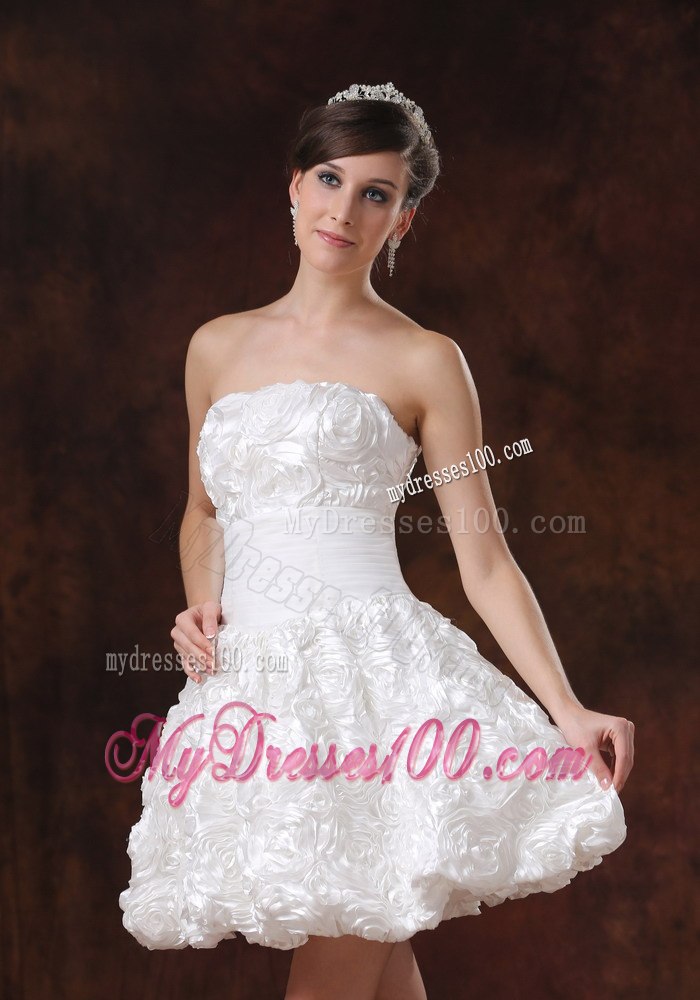 Fabric With Rolling Flower Strapless Short Beautiful Wedding Dress