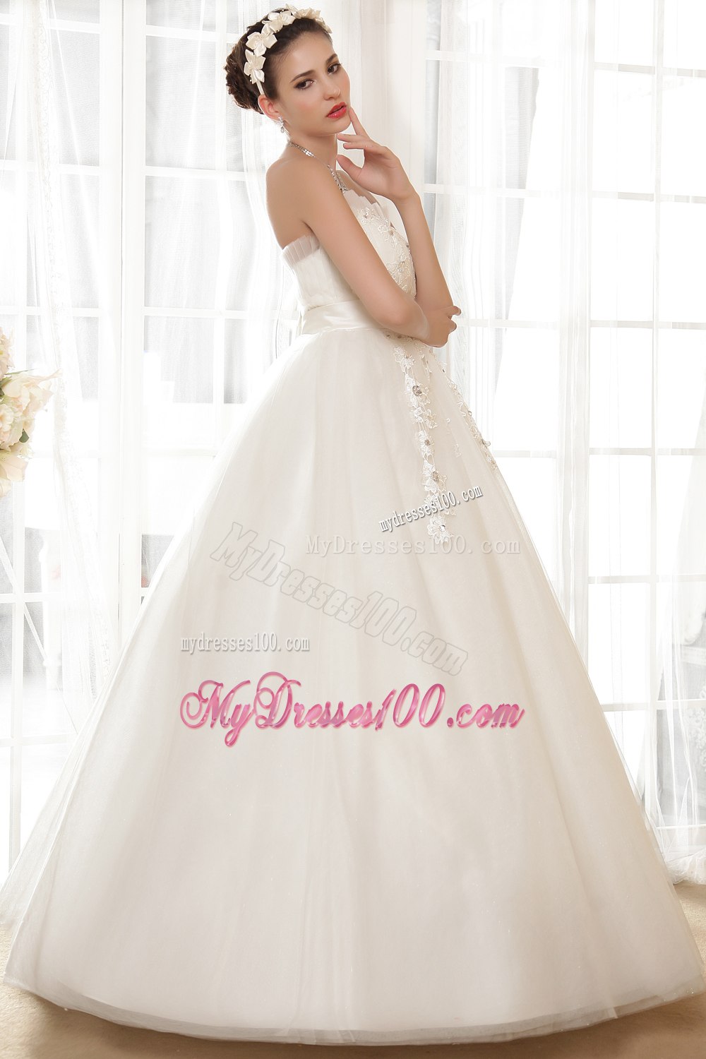 Fashionable Sweetheart Long Appliques With Beading Wedding Dress