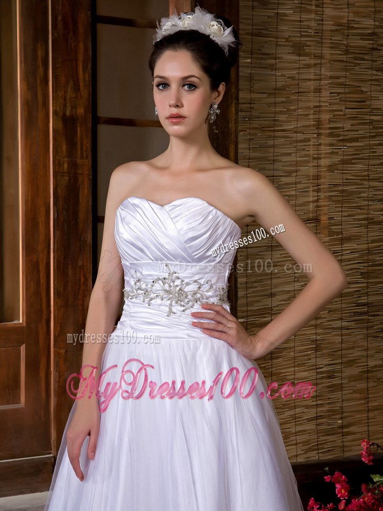 Fashionable Sweetheart Floor-length Appliques Wedding Dresses