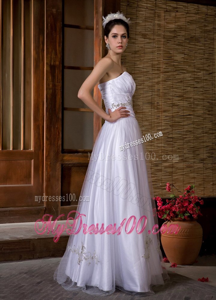 Fashionable Sweetheart Floor-length Appliques Wedding Dresses