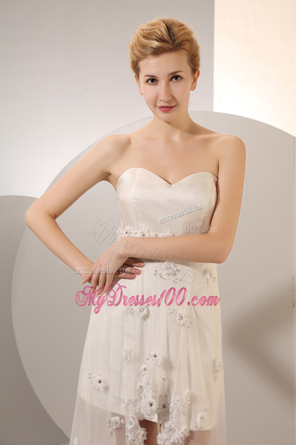 Column Sweetheart Court Train Hand Made Flower Wedding Dresses