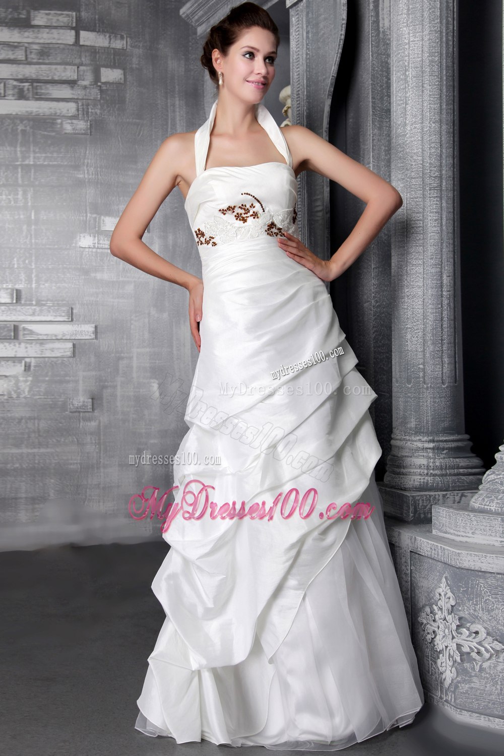 Modest Princess Halter Floor-length Appliques Wedding Dress