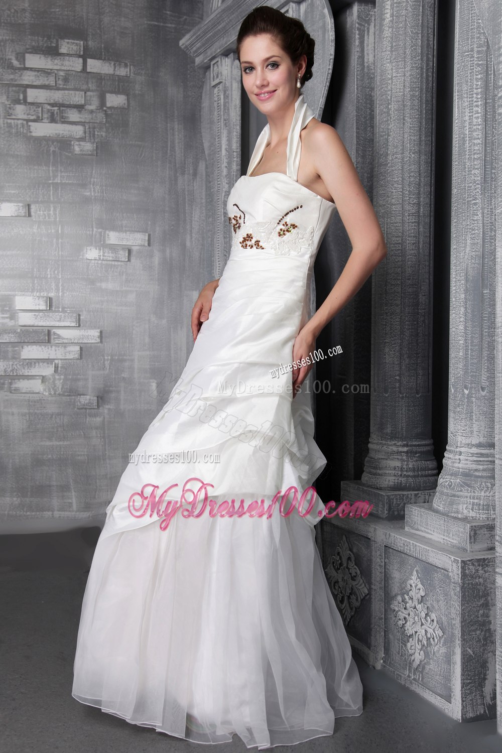 Modest Princess Halter Floor-length Appliques Wedding Dress