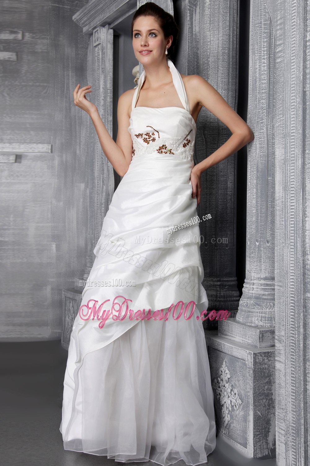 Modest Princess Halter Floor-length Appliques Wedding Dress
