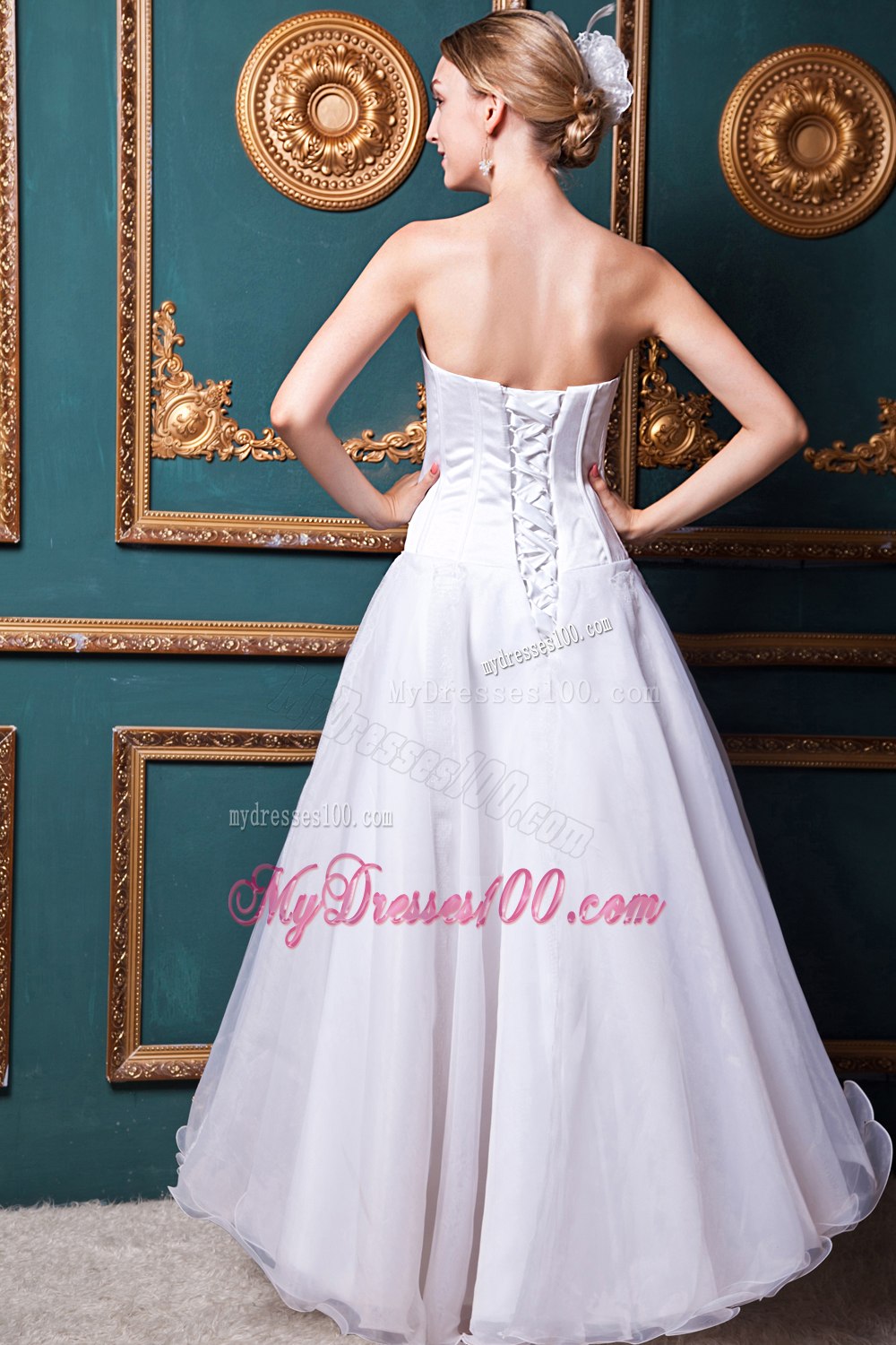 Modest Strapless Floor-length Lace Wedding Dresses For Beach