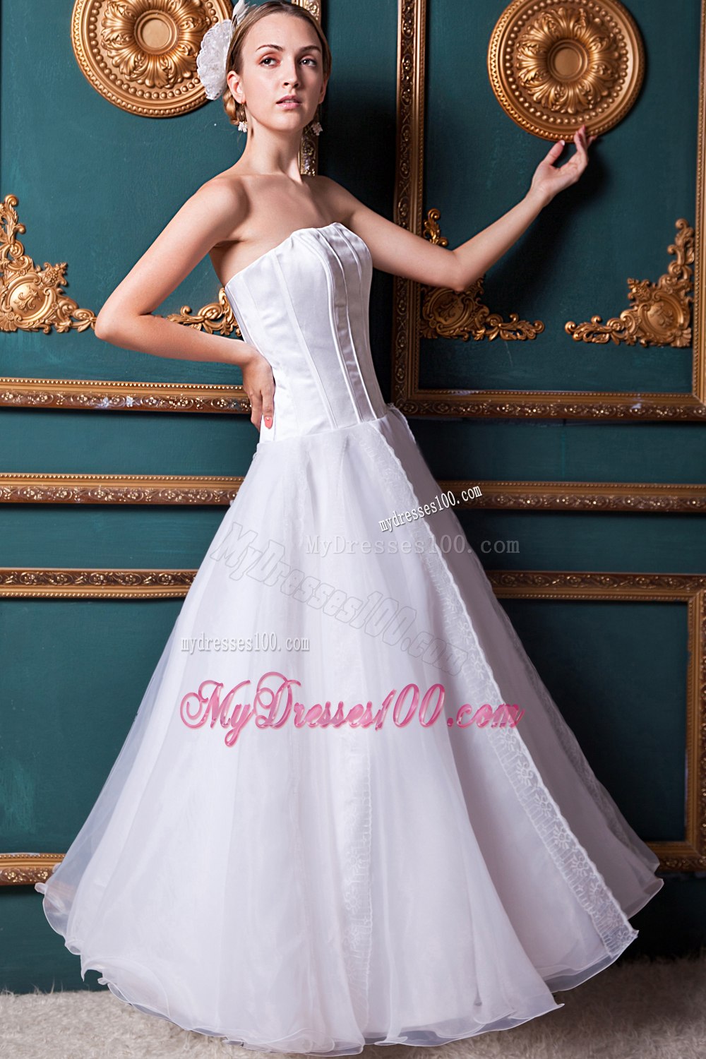 Modest Strapless Floor-length Lace Wedding Dresses For Beach