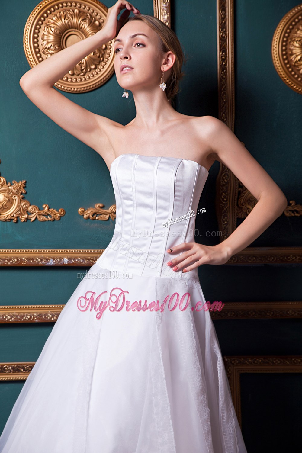 Modest Strapless Floor-length Lace Wedding Dresses For Beach