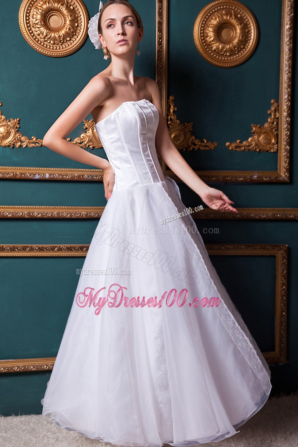 Modest Strapless Floor-length Lace Wedding Dresses For Beach