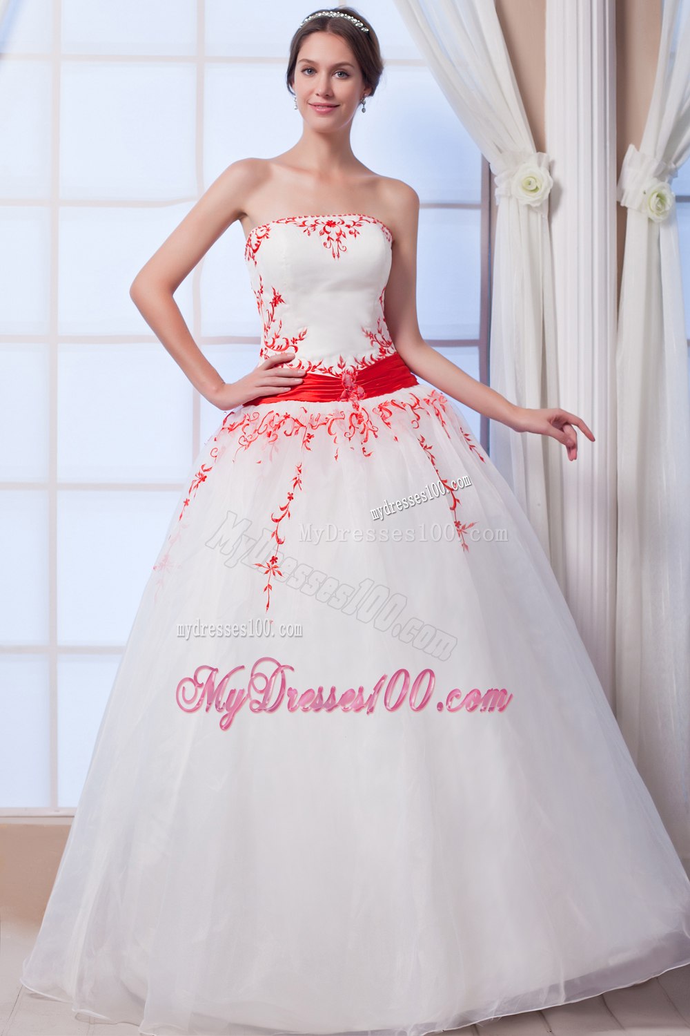 New Arrival Strapless Floor-length Appliques Wedding Dresses