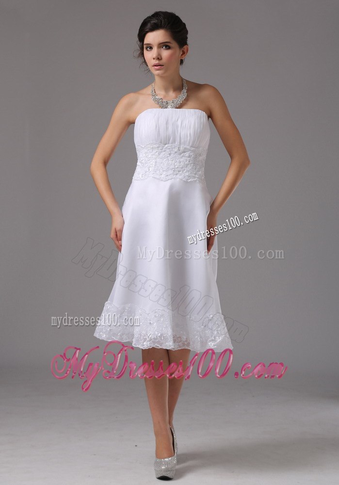Summer Lace Decorate Waist Strapless Knee-length Wedding Dress