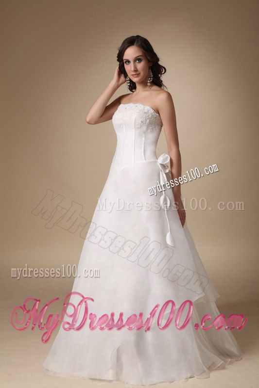Simple Strapless Appliques Wedding Dresses with Floor-length
