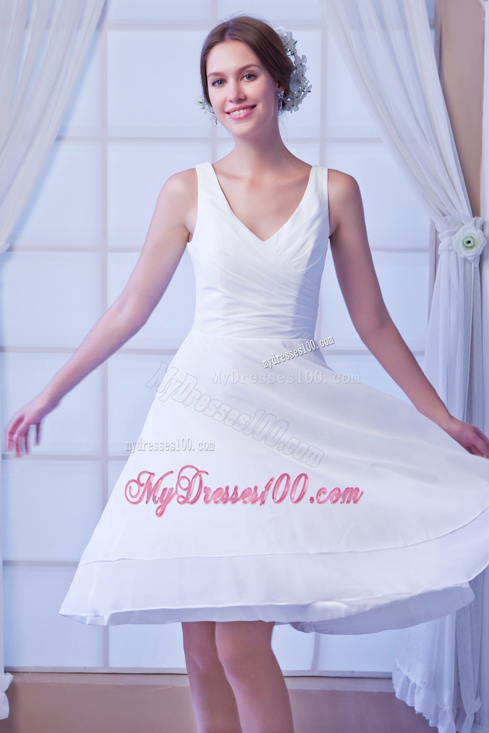 Simple V-neck Knee-length Wedding Dress with Zipper Up Back