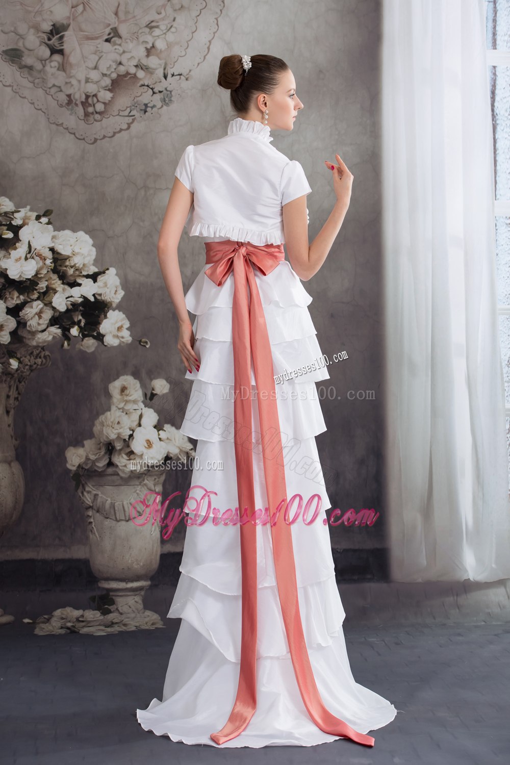 Sweetheart Hand Made Flowers Wedding Dress With Ruffled Layers