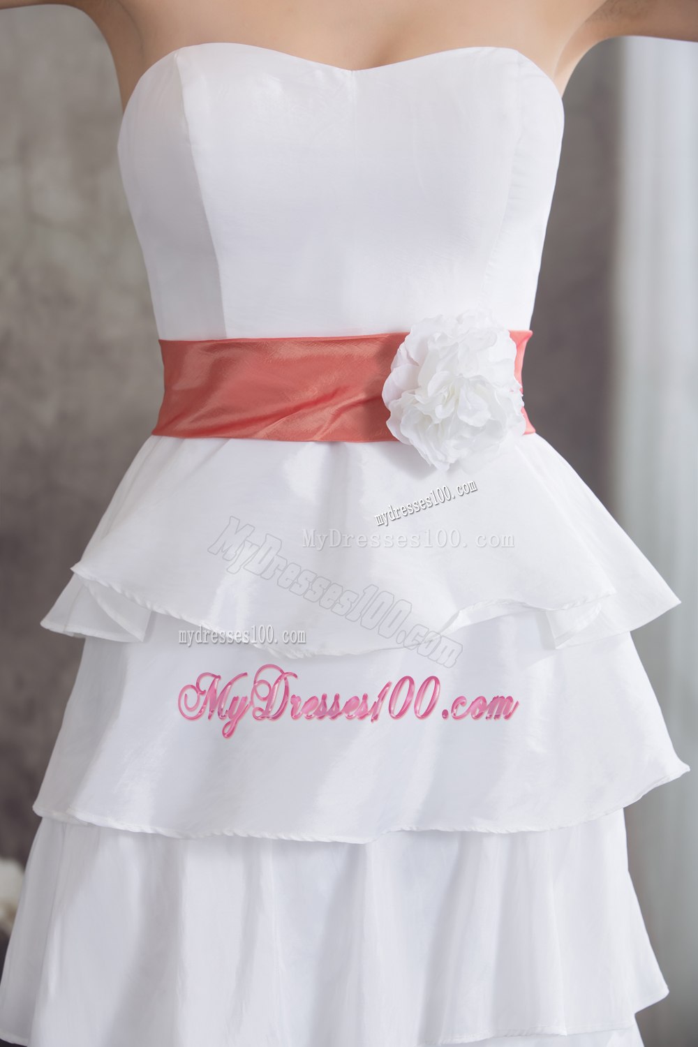 Sweetheart Hand Made Flowers Wedding Dress With Ruffled Layers