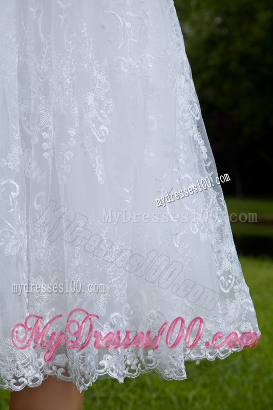 Princess Strapless Knee-length Lace Ruching Wedding Dresses