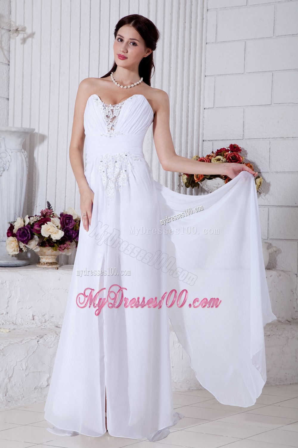Elegant Empire Sweetheart Brush Train Appliques 2013Wedding Dress