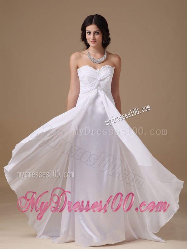 Spring Empire Sweetheart Floor-length Lace Wedding Dress For Beach