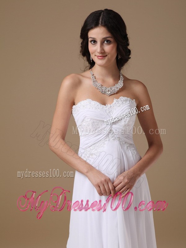 Spring Empire Sweetheart Floor-length Lace Wedding Dress For Beach