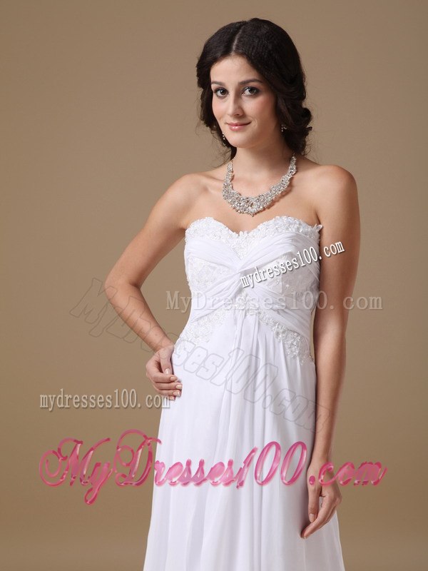 Spring Empire Sweetheart Floor-length Lace Wedding Dress For Beach
