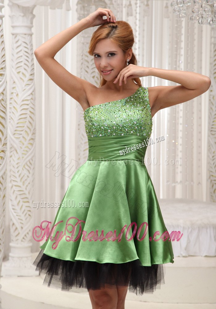 Green One Shoulder 2013 Prom Dress With Ruching and Beading