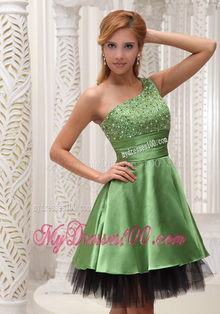 Green One Shoulder 2013 Prom Dress With Ruching and Beading