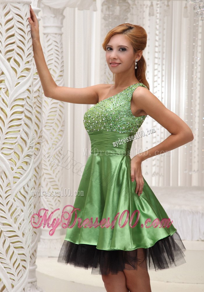 Green One Shoulder 2013 Prom Dress With Ruching and Beading