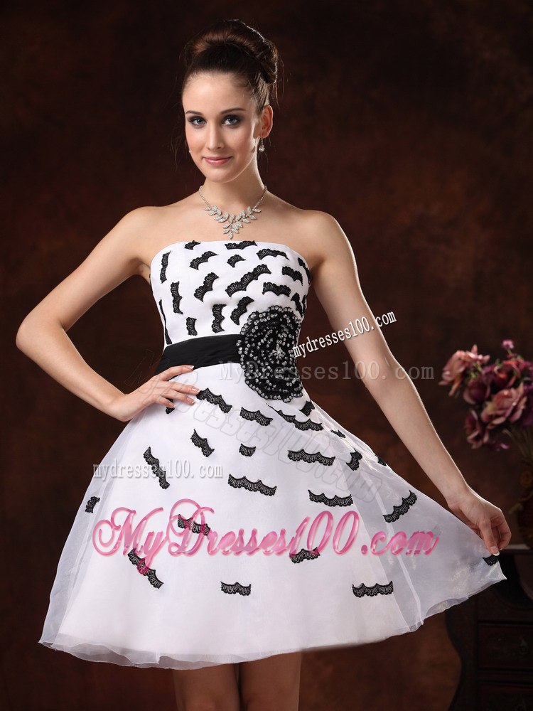 Black Appliques and Hand Made Flower Belt For White Cocktail / Homecoming Dress Mini-length