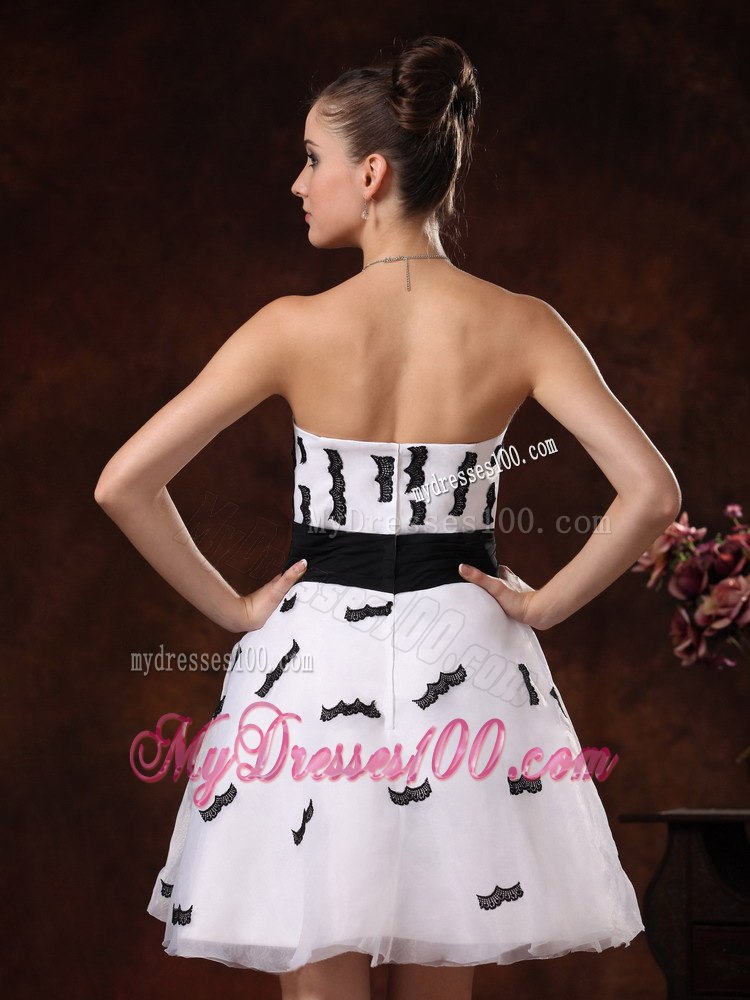 Black Appliques and Hand Made Flower Belt For White Cocktail / Homecoming Dress Mini-length