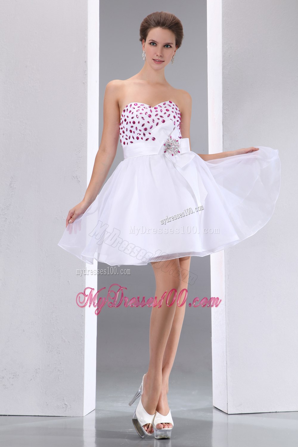 Sweet White Sweetheart Beading Short Cocktail Dress Mini-length