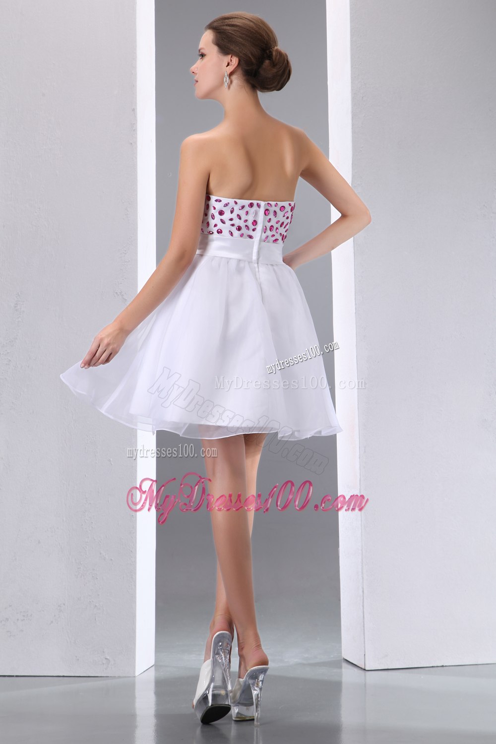 Sweet White Sweetheart Beading Short Cocktail Dress Mini-length