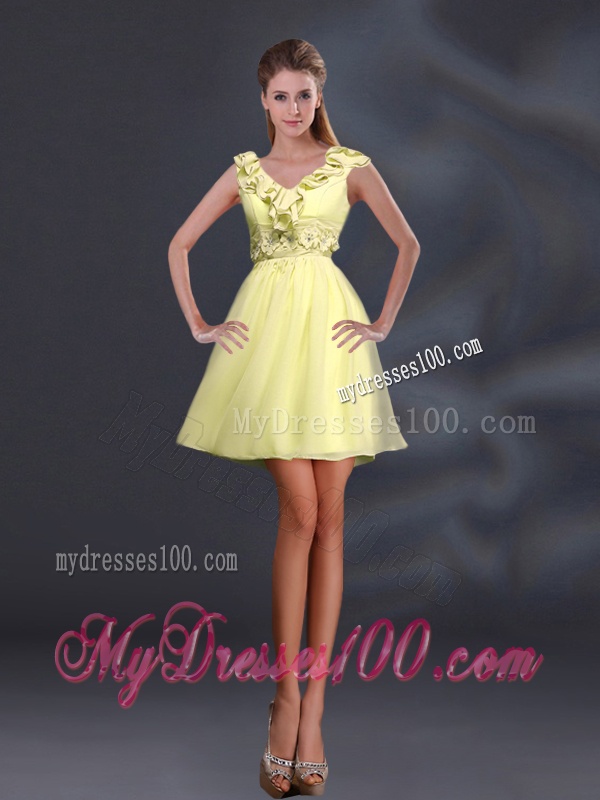 2016 Pretty Appliques and Ruffles A Line Dama Dresses