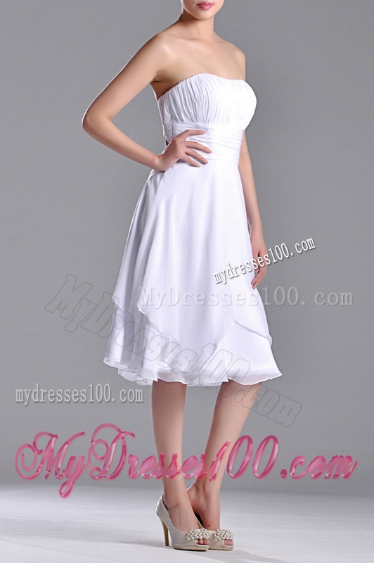 Cheap Strapless Chiffon White Dama Dress with Ruched Decorated Bust