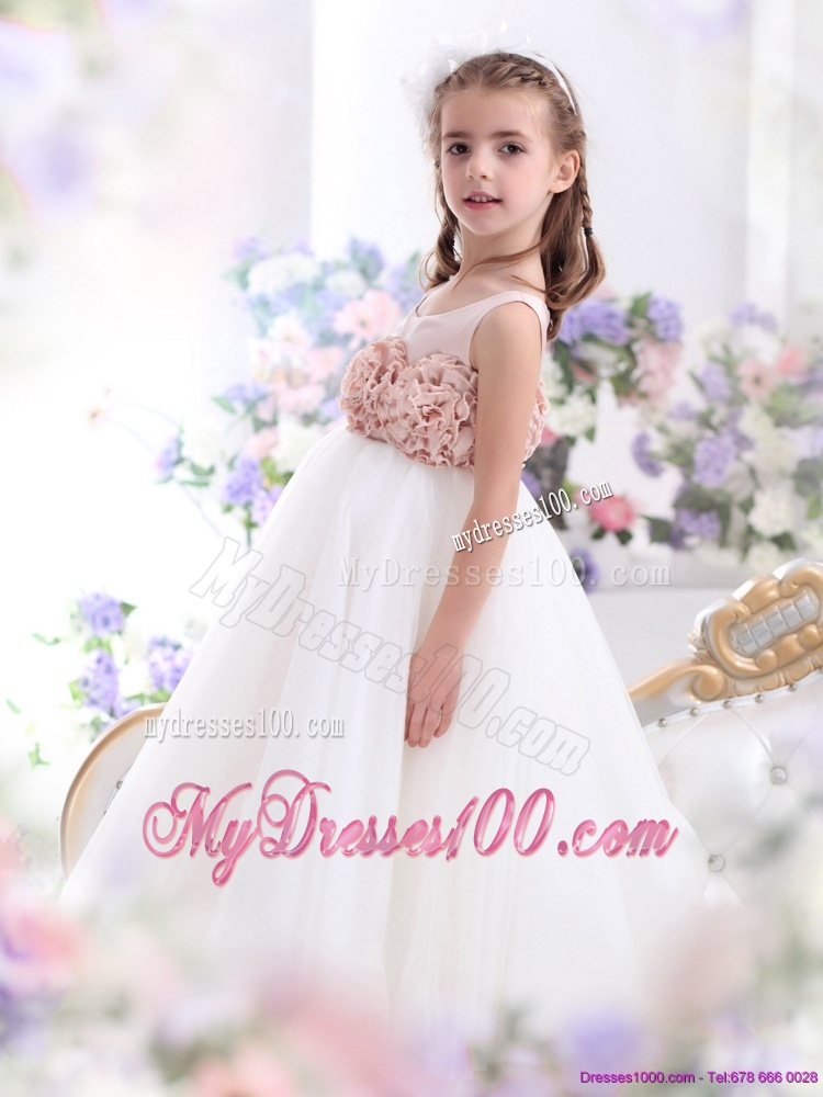 2016 Pretty Scoop Flower Girl Dress with Hand Made Flowers