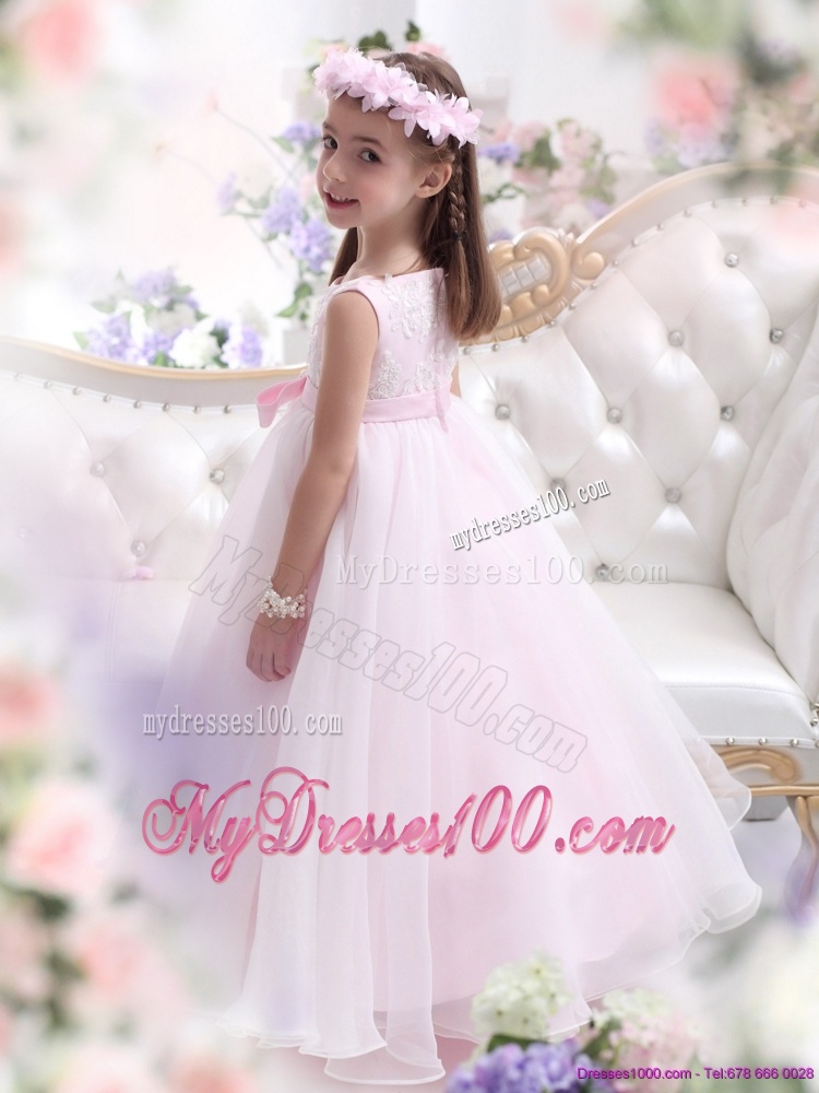 Scoop Appliques and Bowknot Flower Girl Dress in Baby Pink