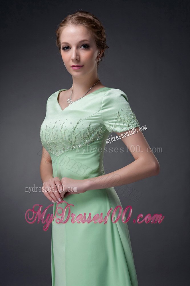 V-neck Apple Green Short Sleeves Beaded Mother Of The Bride Dress