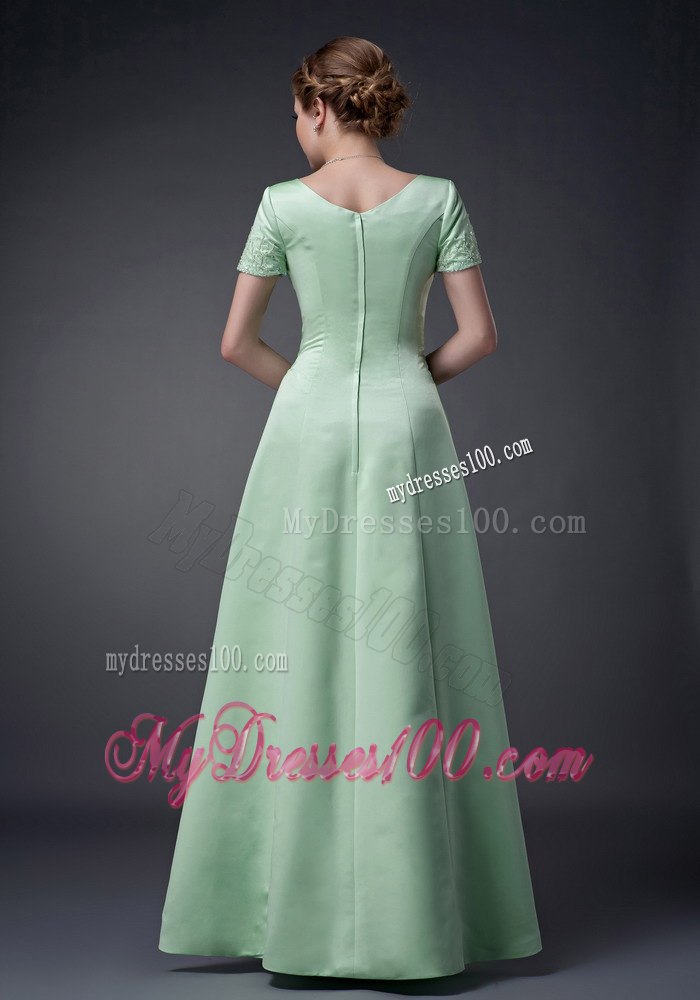 V-neck Apple Green Short Sleeves Beaded Mother Of The Bride Dress