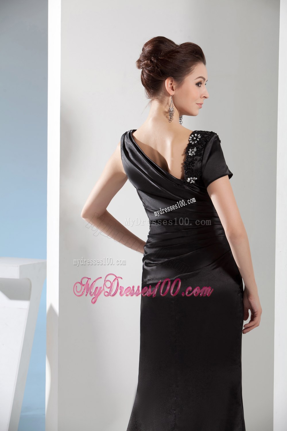 Black Asymmetrical Neckline Mother Bride Dress with Appliques