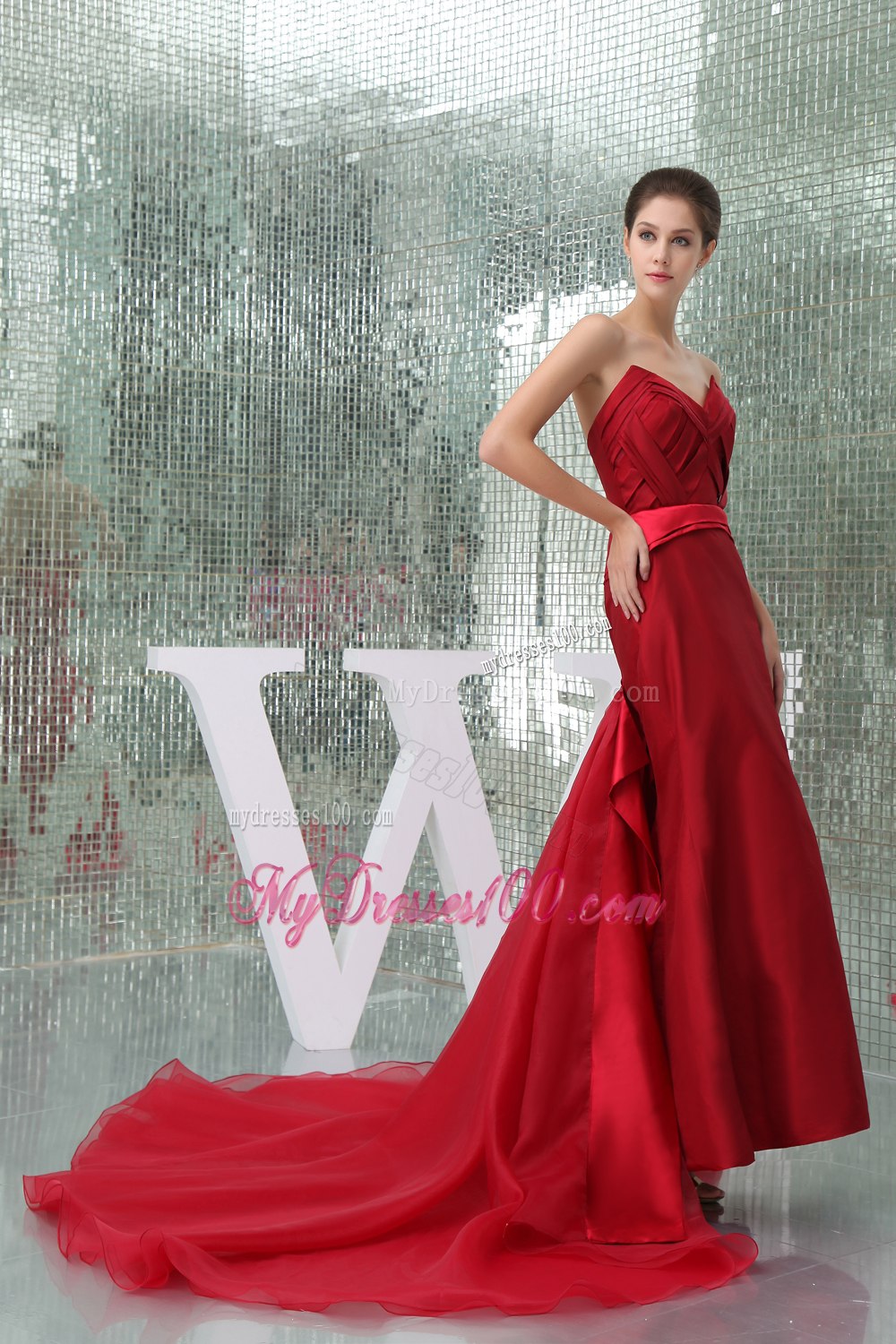 Watteau Train Mother Of The Bride Dress with V-neck in Red