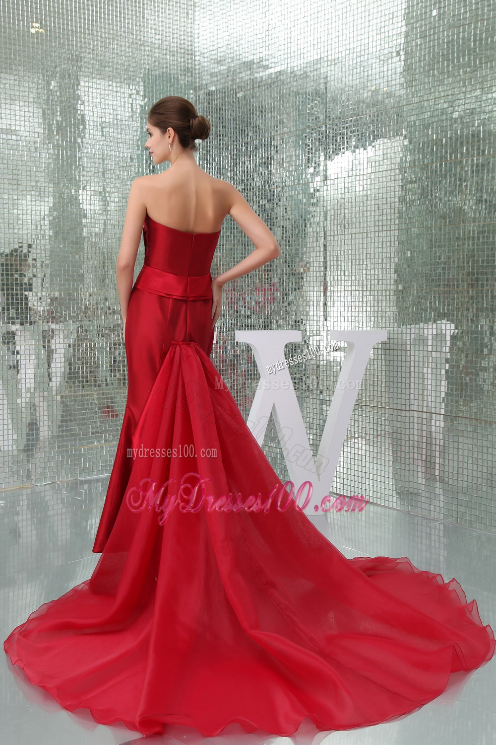 Watteau Train Mother Of The Bride Dress with V-neck in Red