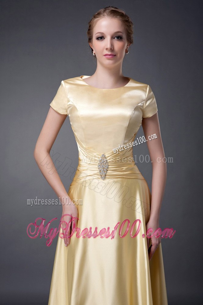 Elegant Fitted Scoop Yellow Mother Bride Dress with Short Sleeves