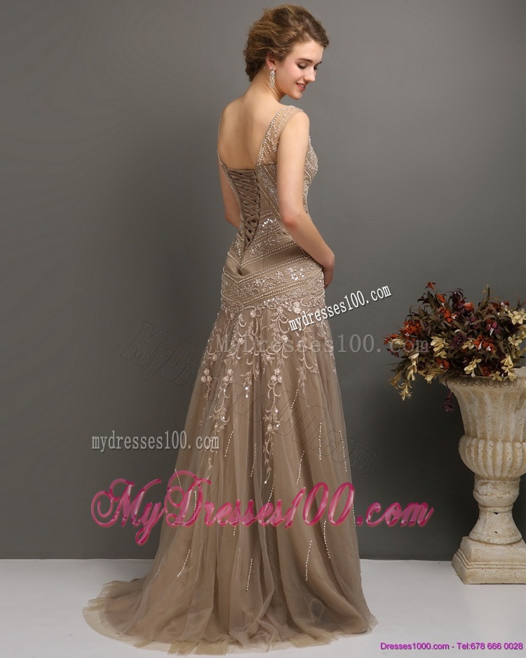 2016 Feminine Empire Mother of The Bride Dress with Brush Train and Appliques