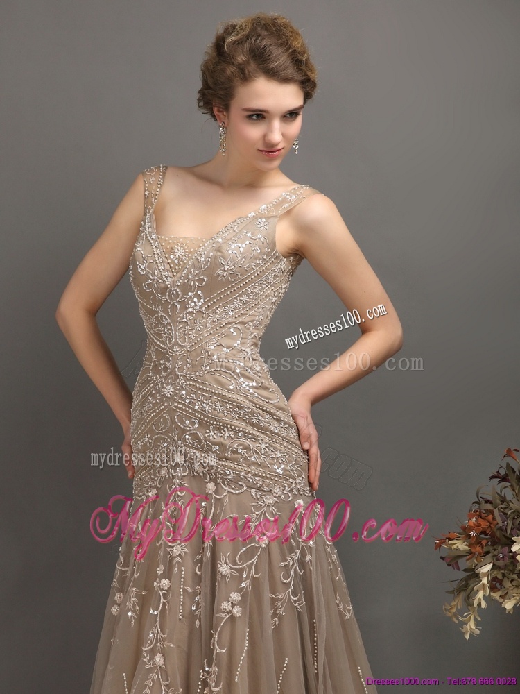 2016 Feminine Empire Mother of The Bride Dress with Brush Train and Appliques