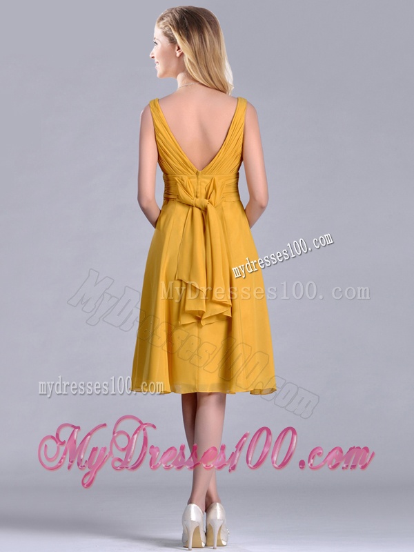 Latest Empire V Neck Ruched Gold Mother of The Bride Dress in Chiffon