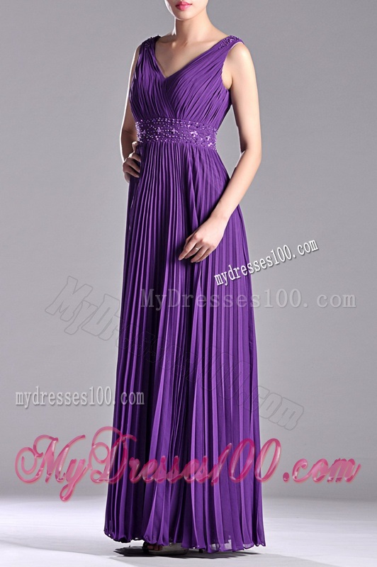 Luxurious V Neck Purple Mother of The Bride Dress with Beading and Pleats
